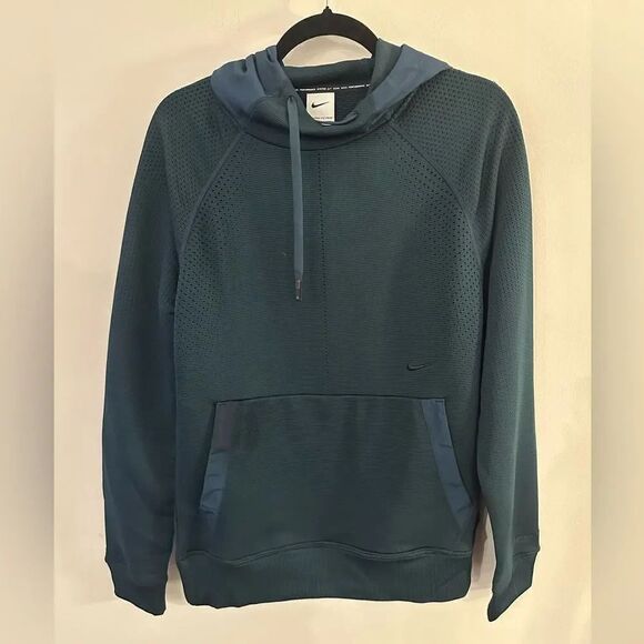 Nike Therma fit Hoodie - Picture 2 of 7